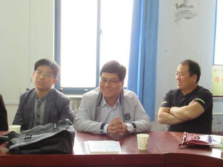 校友李宝建在发言